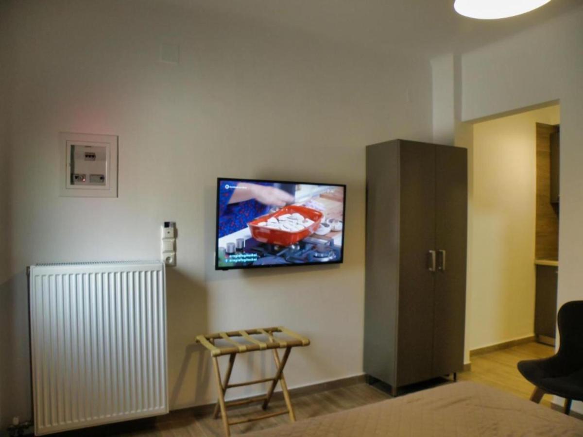Enjoy Meteora Three Apartment กาลัมปากา ภายนอก รูปภาพ
