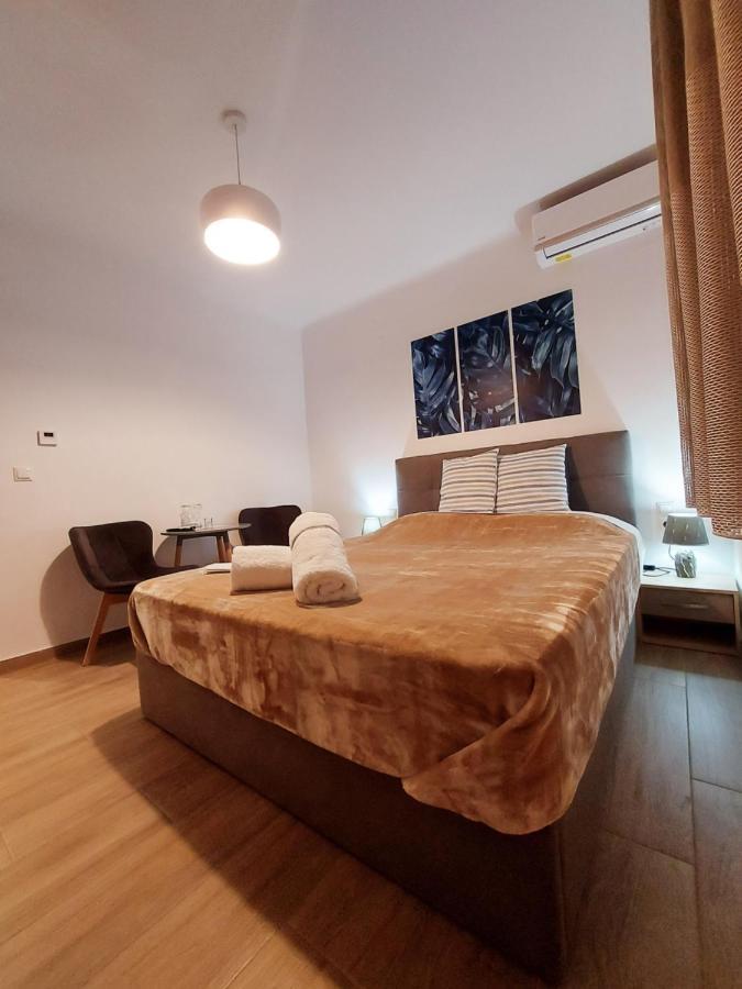 Enjoy Meteora Three Apartment กาลัมปากา ภายนอก รูปภาพ