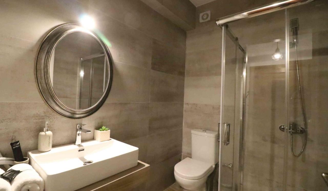 Enjoy Meteora Three Apartment กาลัมปากา ภายนอก รูปภาพ